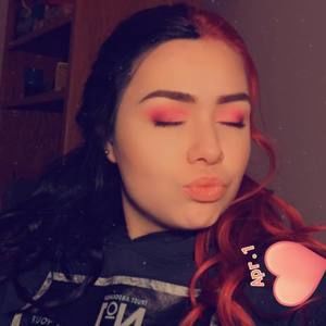 Meet your Posher, Dannielle